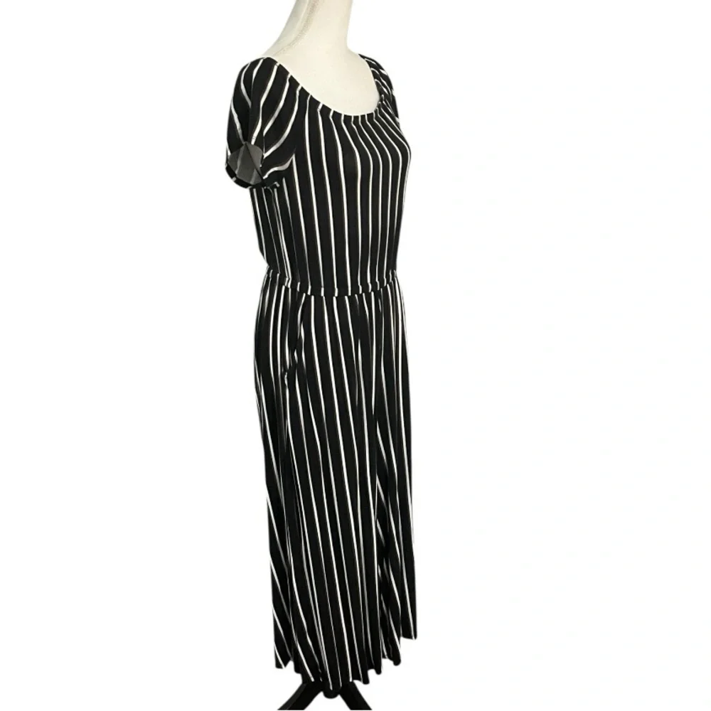 Torrid sz 0 (12) Black ,Brown, and White Capri length romper VGUC - Picture 3 of 7